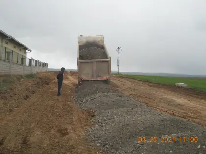 Diyarbakır kazı dolgu firması zemin sıyırması sonrası stabilize malzemesi serimi