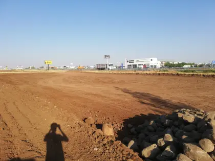 Diyarbakır Karacadağ Organize Sanayi Bölgesinde fabrika temeli altı taş dolgu ve blokaj öncesi zemin hazırlığı çalışmaları